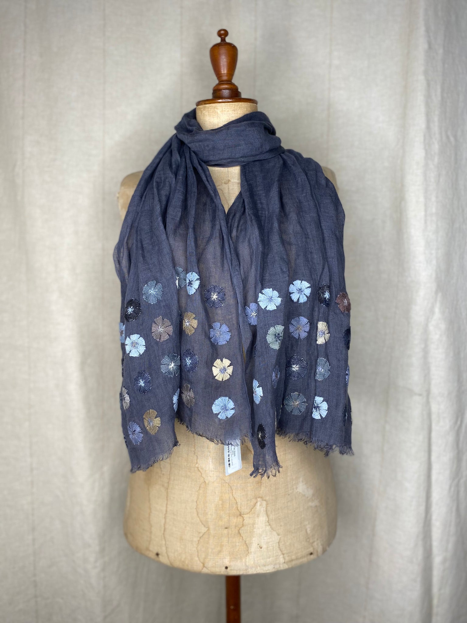 Jeanne Linen Embroidered Stole