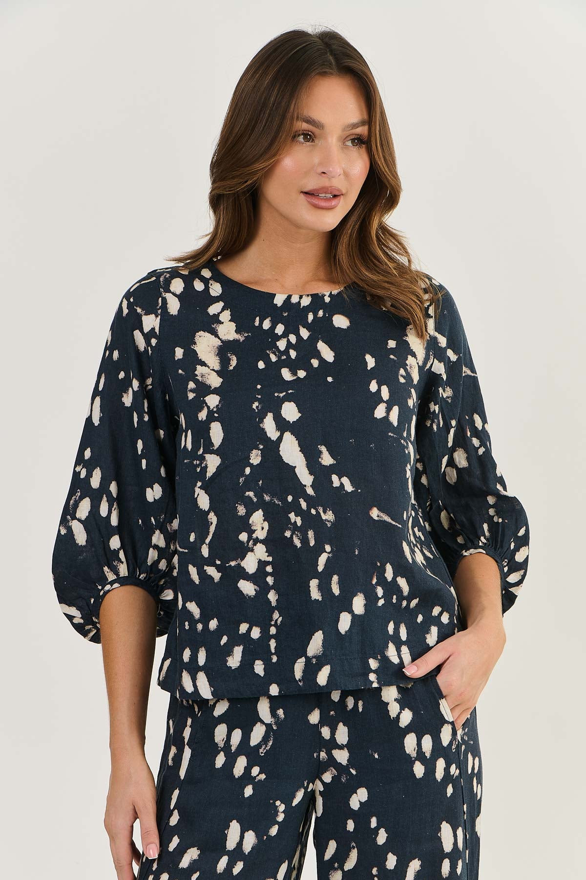 Alice Linen Top - Universe