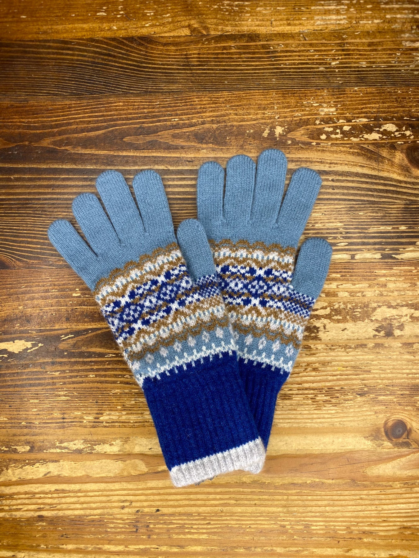 Alloa Gloves
