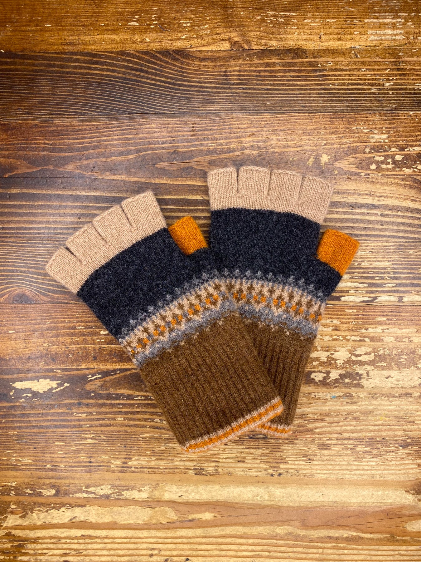 Alloa Fingerless Gloves